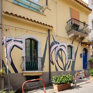 https://home-29-taormina-city-center.taorminaitalyhotels.com